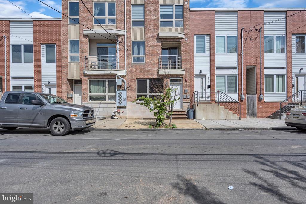 821 N 15TH STREET 2
