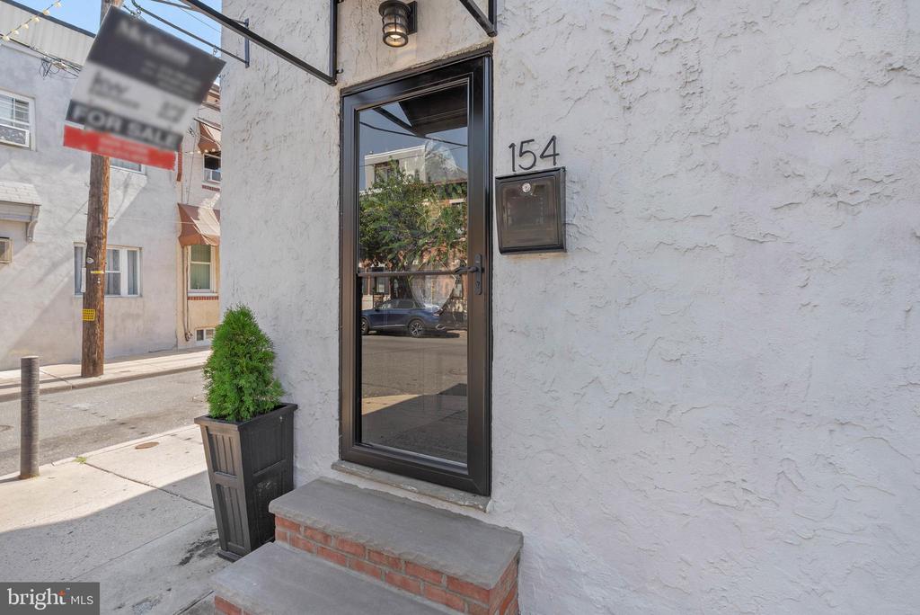 154 MERCY STREET