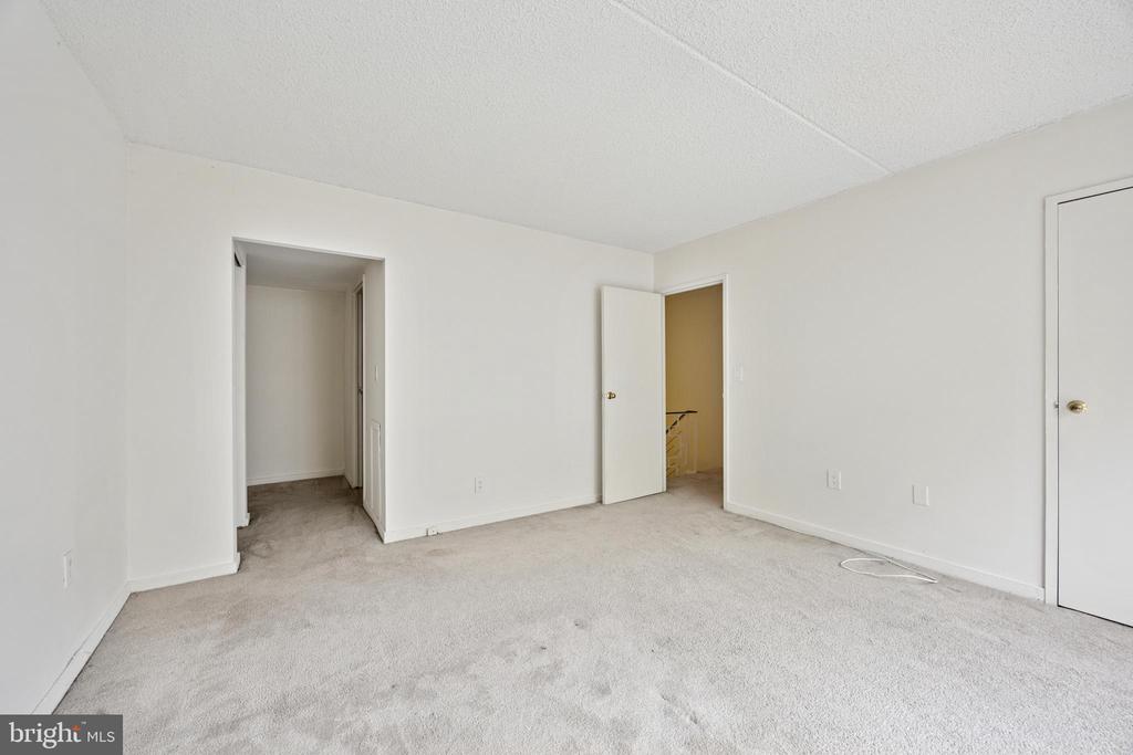 200 LOMBARD STREET 10 GU12