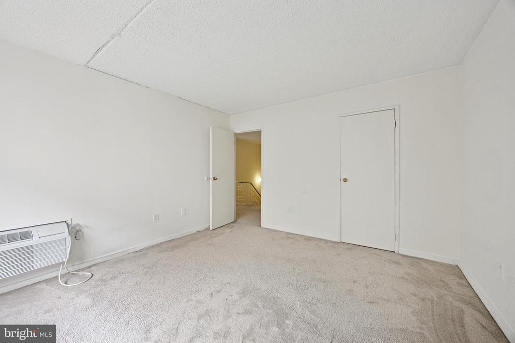 200 LOMBARD STREET 10 GU12