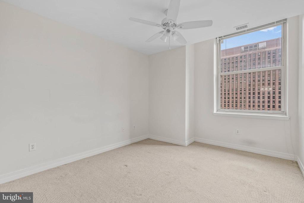 1600 ARCH STREET 18 907