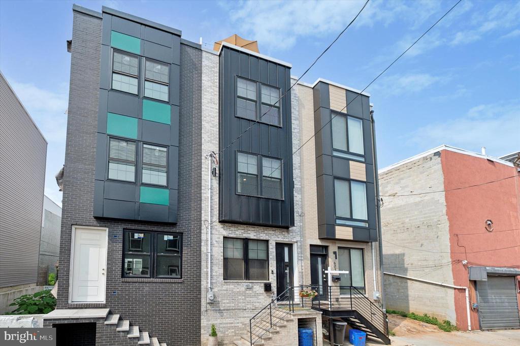 605 EMILY STREET