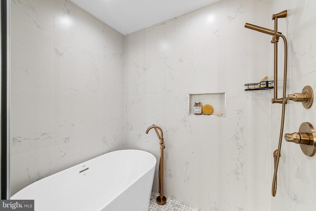 262 S 16TH STREET 7