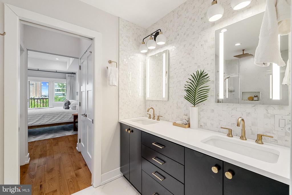 262 S 16TH STREET 7
