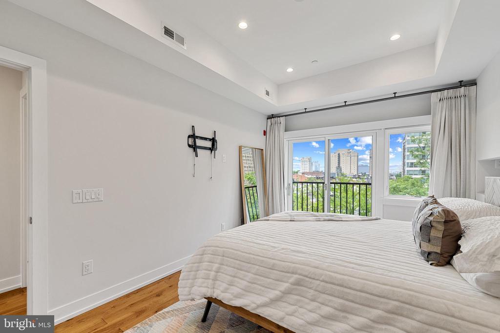 262 S 16TH STREET 7