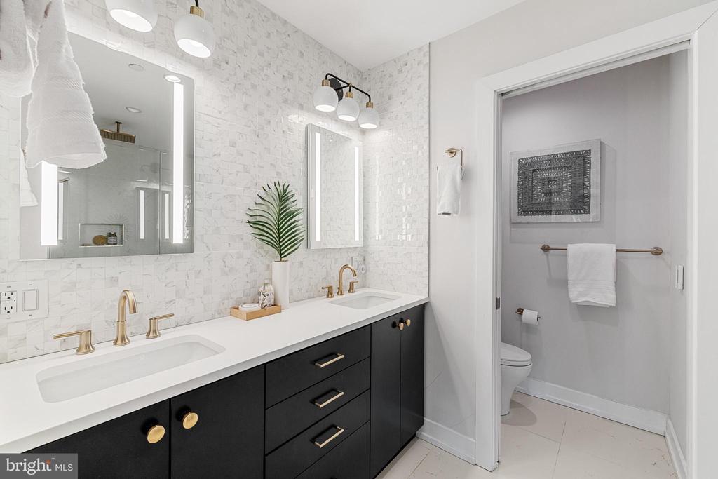 262 S 16TH STREET 7