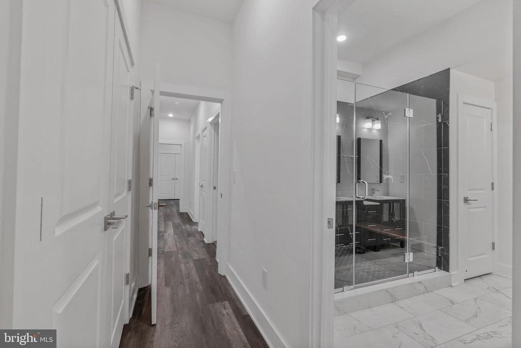 402 N FRONT STREET 3