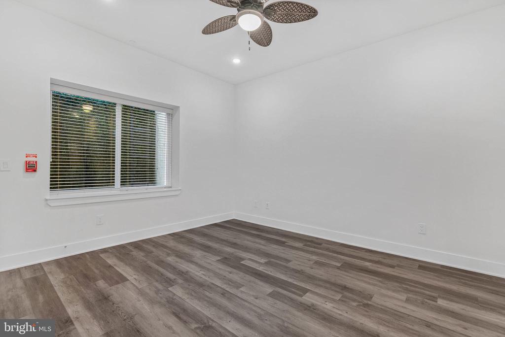 402 N FRONT STREET 3