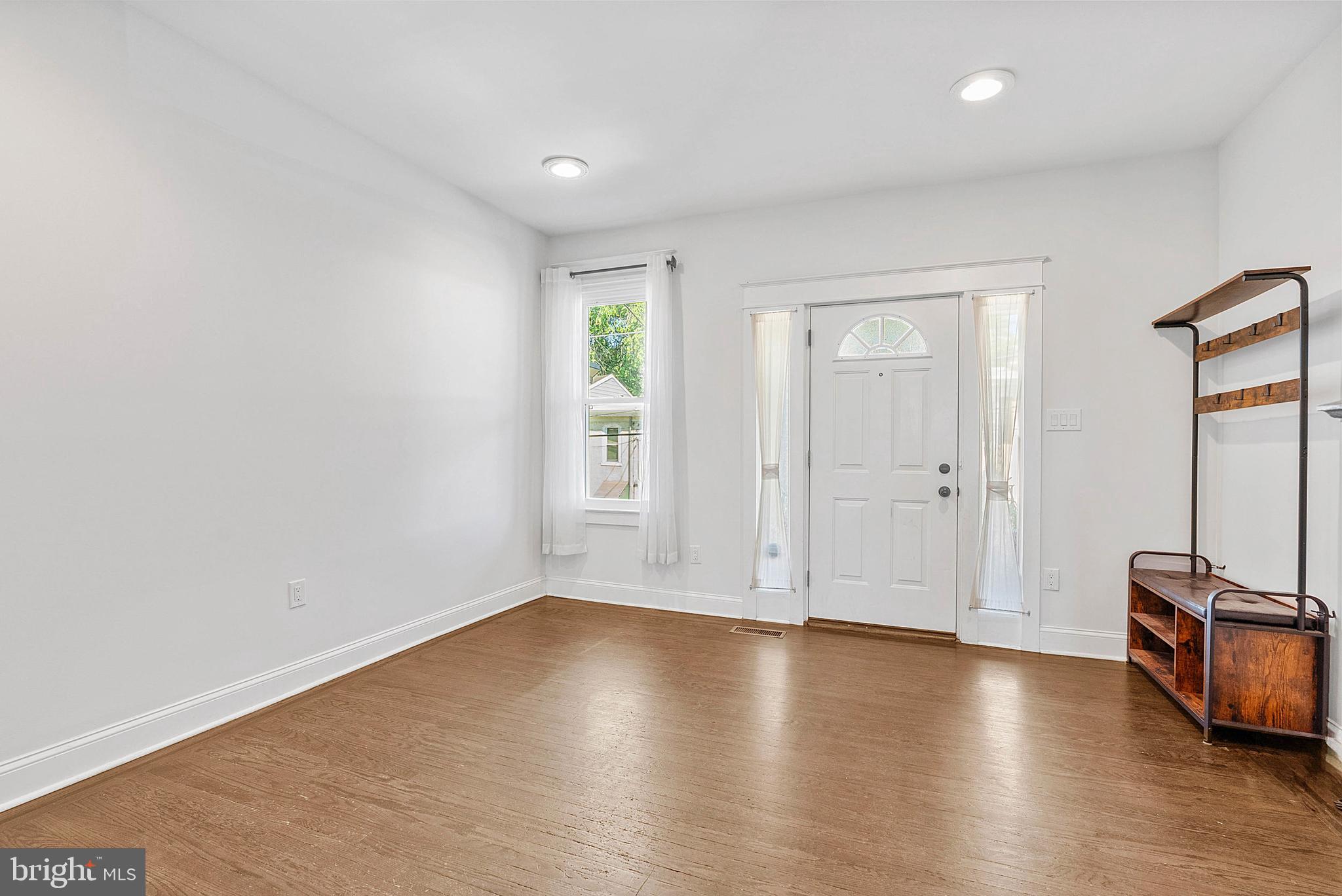 393 DELMAR STREET