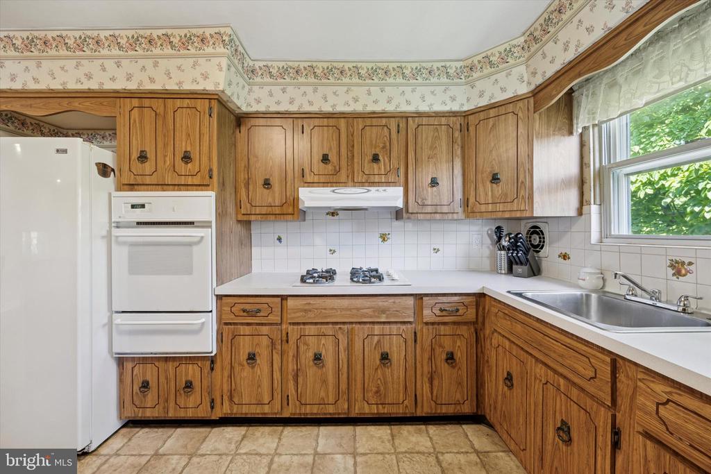 7937 ANITA DRIVE