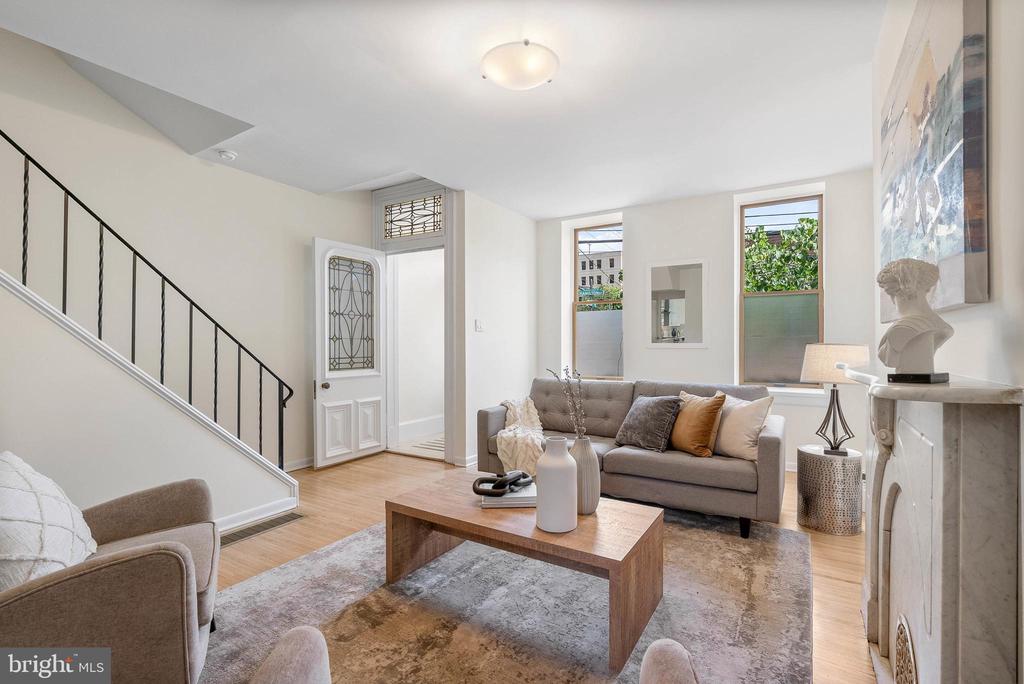 1942 HAMILTON STREET 44