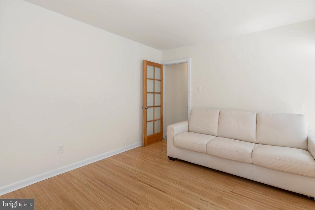 1942 HAMILTON STREET 44