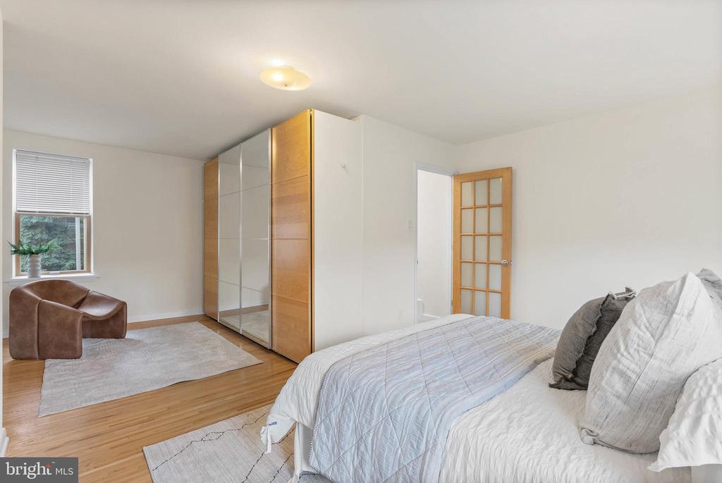 1942 HAMILTON STREET 44