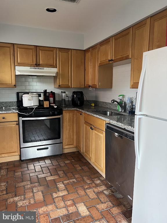 610 N 16TH STREET