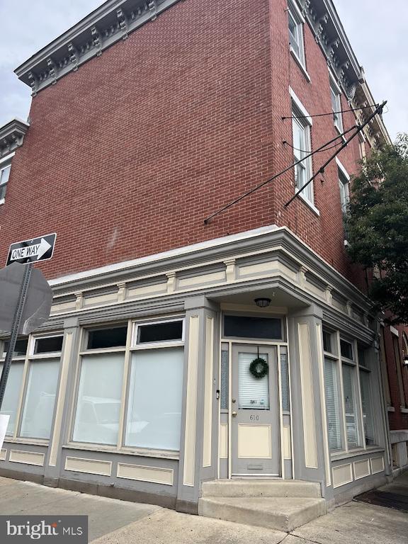 610 N 16TH STREET