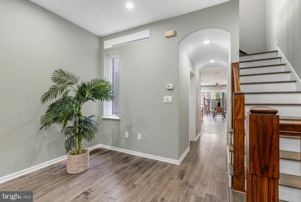936 N 4TH STREET