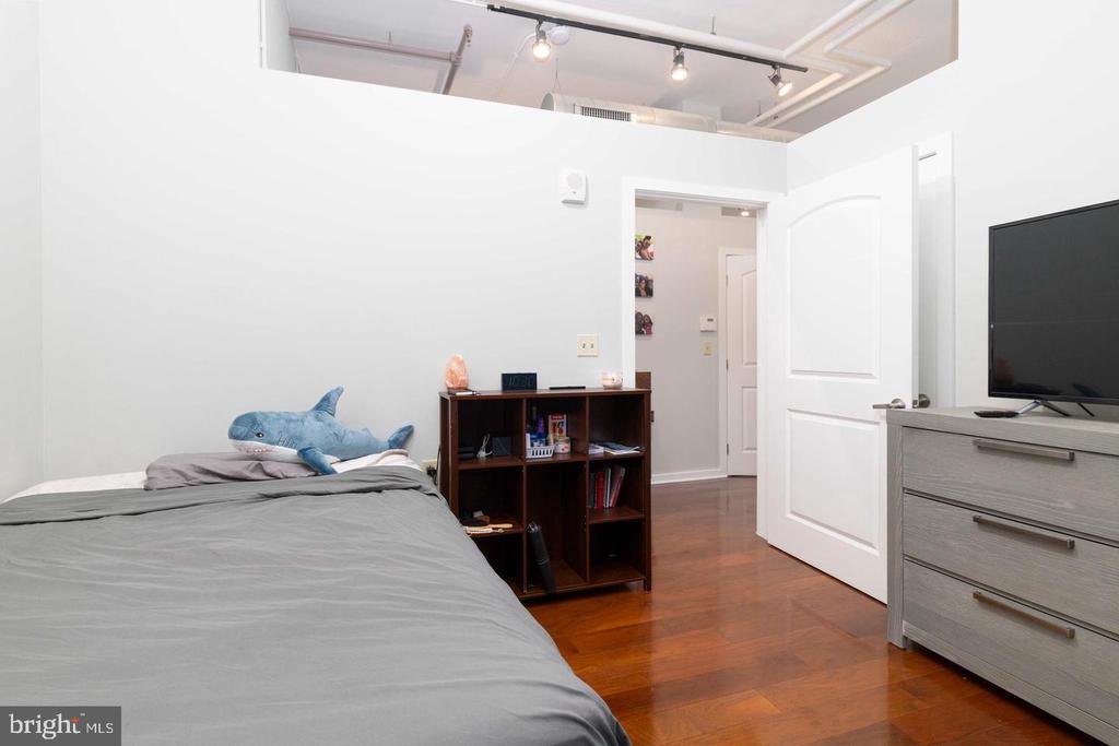 113 N BREAD STREET 3B1