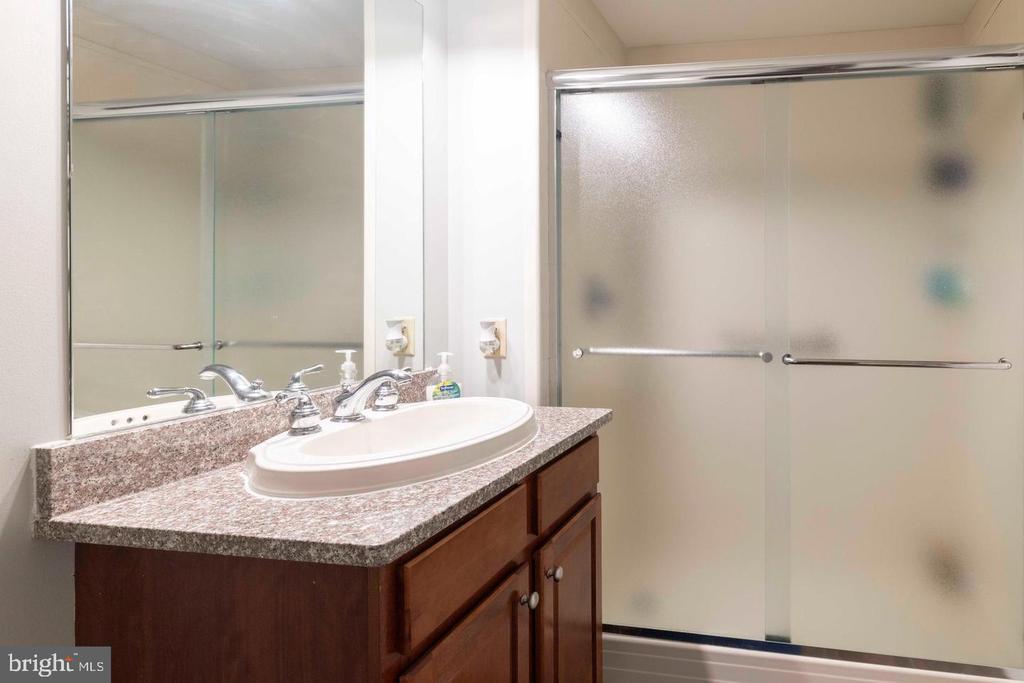 113 N BREAD STREET 3B1