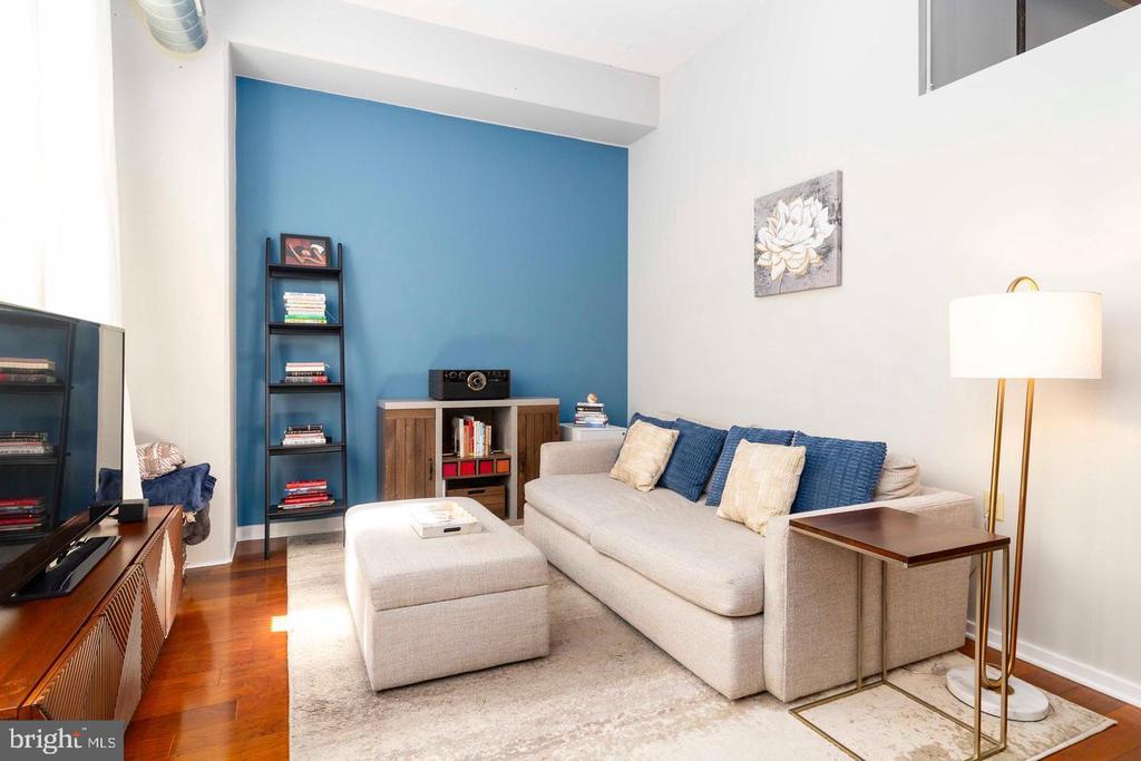 113 N BREAD STREET 3B1