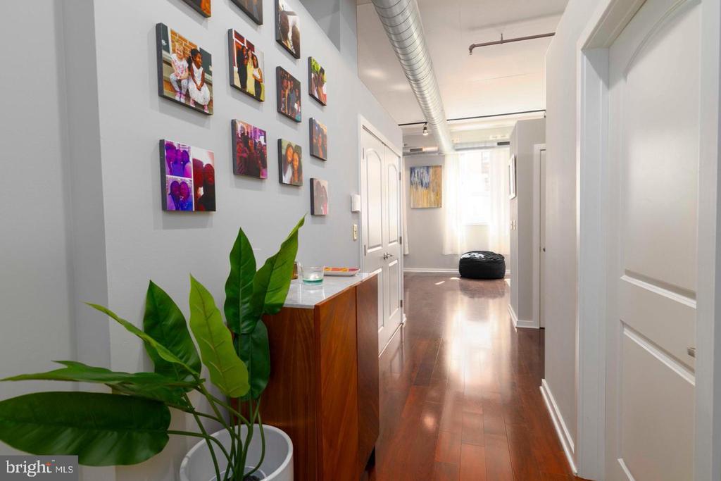 113 N BREAD STREET 3B1