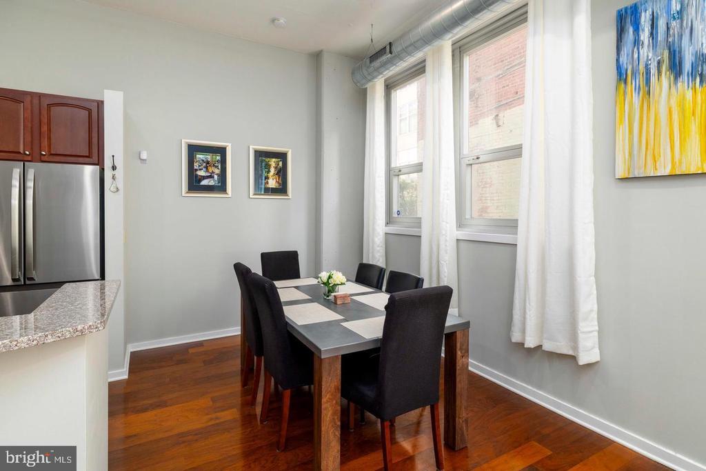 113 N BREAD STREET 3B1
