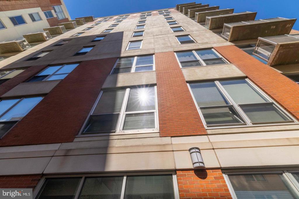 113 N BREAD STREET 3B1
