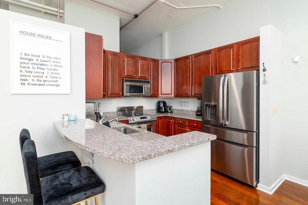 113 N BREAD STREET 3B1