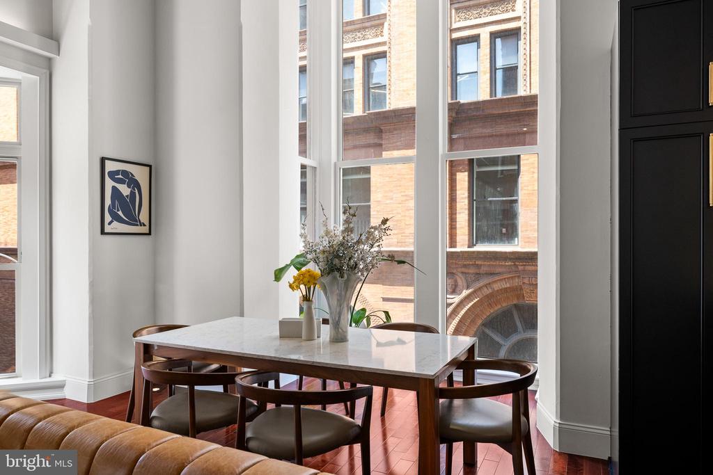 421 CHESTNUT STREET 203