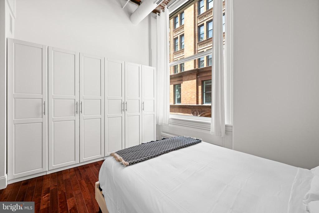 421 CHESTNUT STREET 203