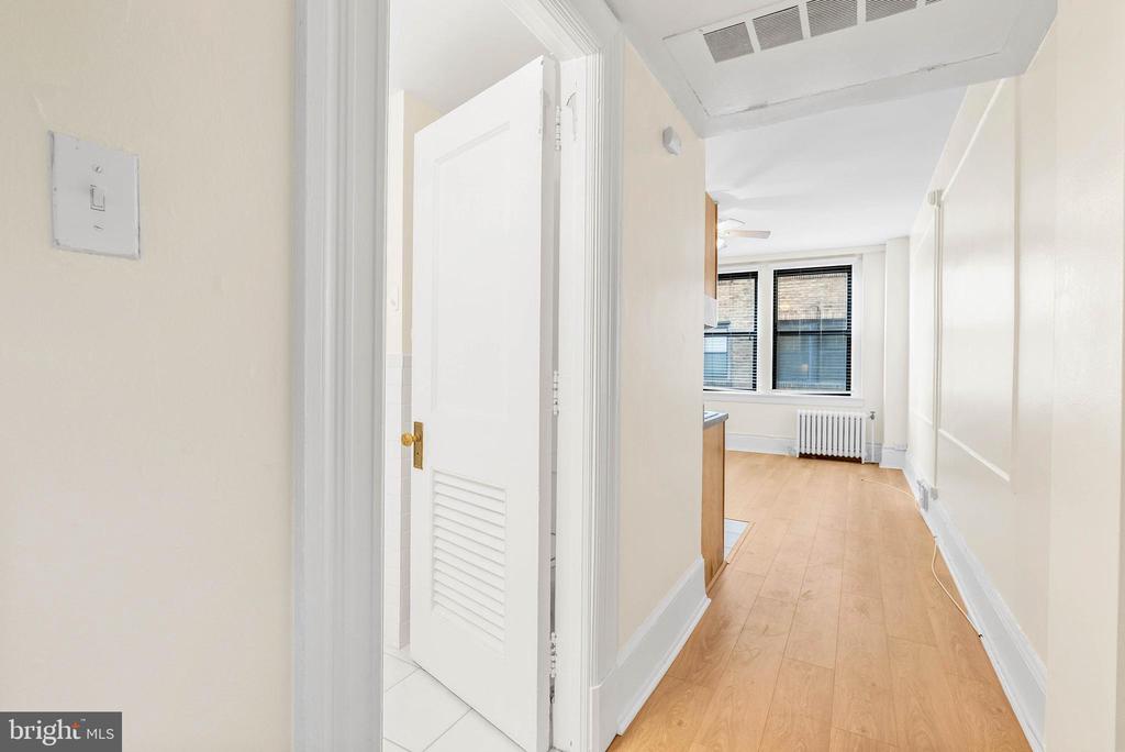 1324 LOCUST STREET 1102