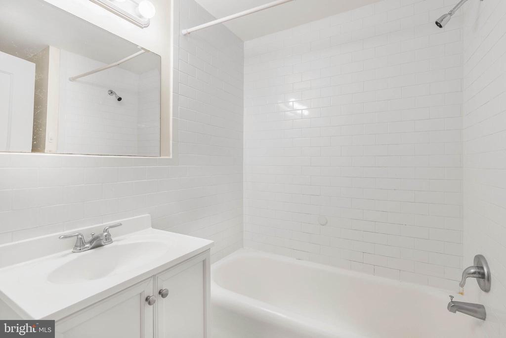 1324 LOCUST STREET 1102