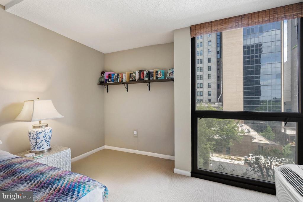 233 S 6TH STREET 704