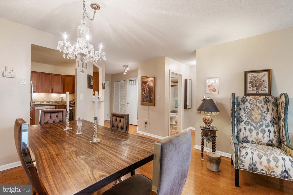 233 S 6TH STREET 704