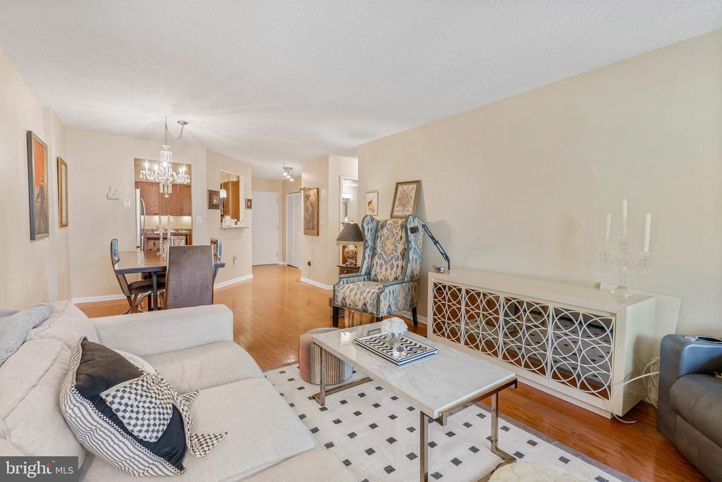 233 S 6TH STREET 704