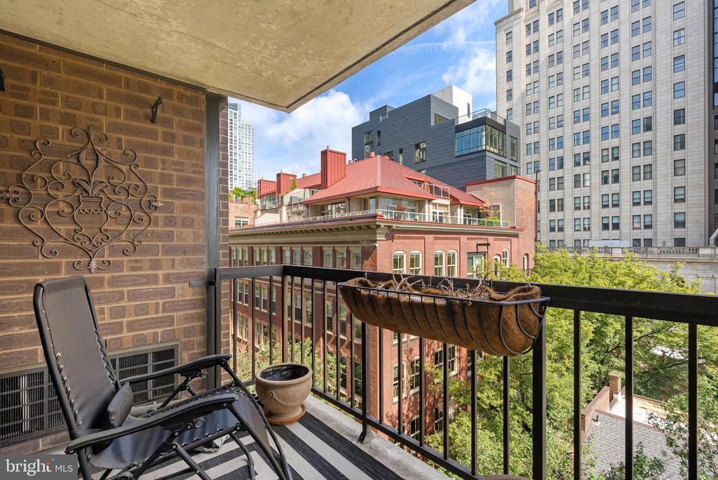 233 S 6TH STREET 704