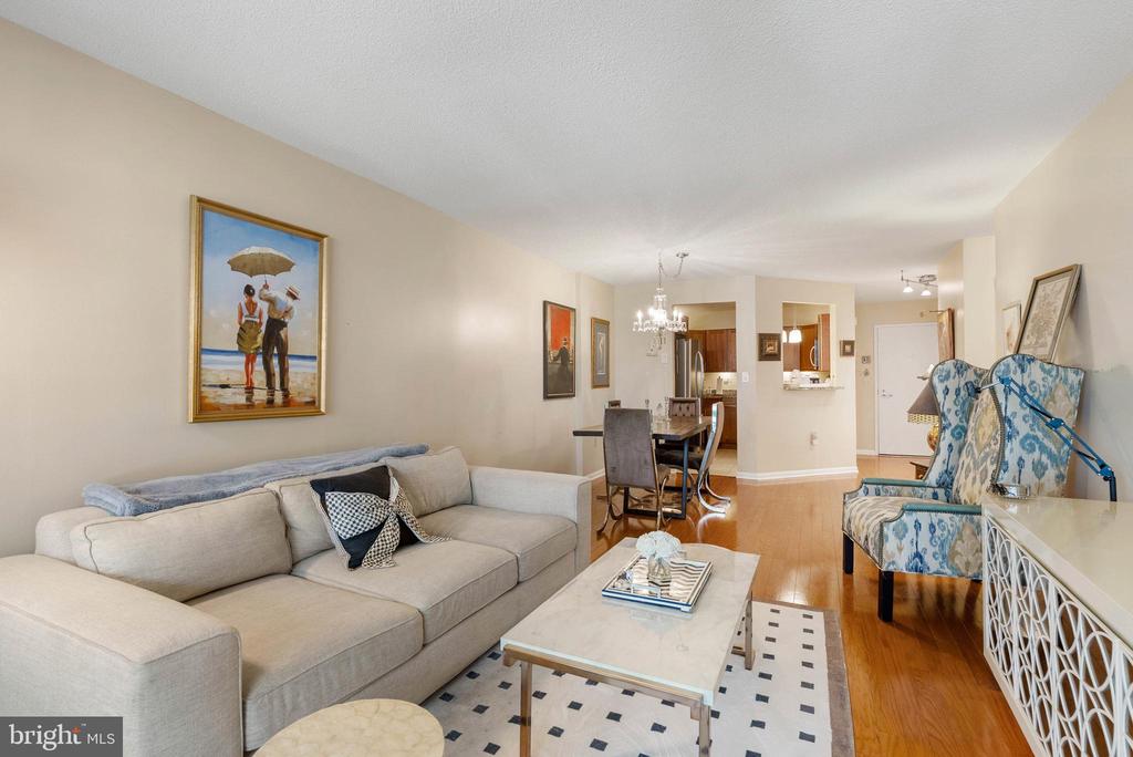 233 S 6TH STREET 704