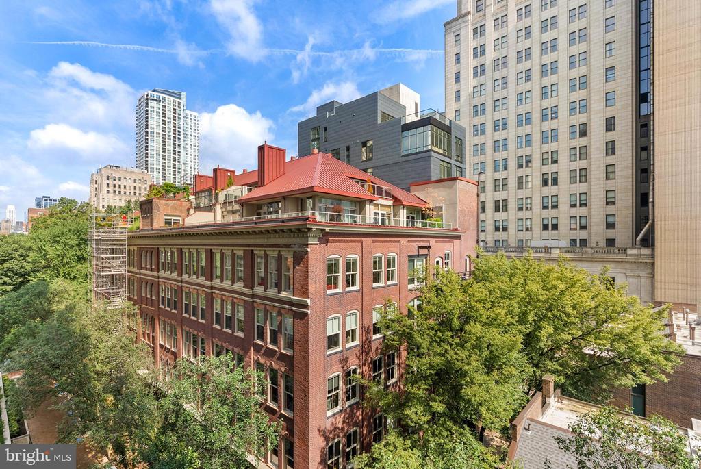233 S 6TH STREET 704