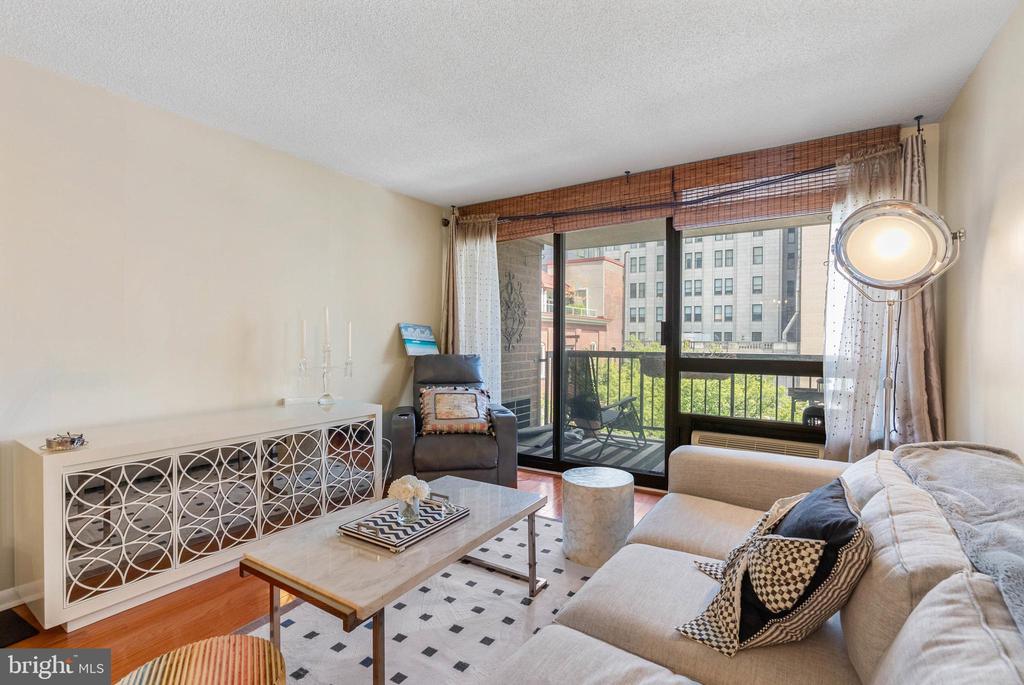 233 S 6TH STREET 704