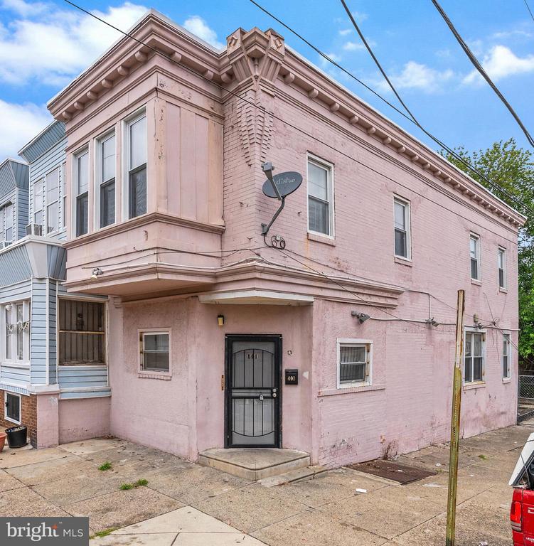 401 W WINGOHOCKING STREET 2