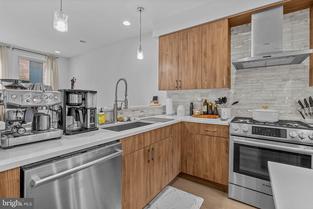 634 N 5TH STREET 5