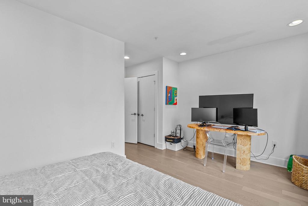 634 N 5TH STREET 5
