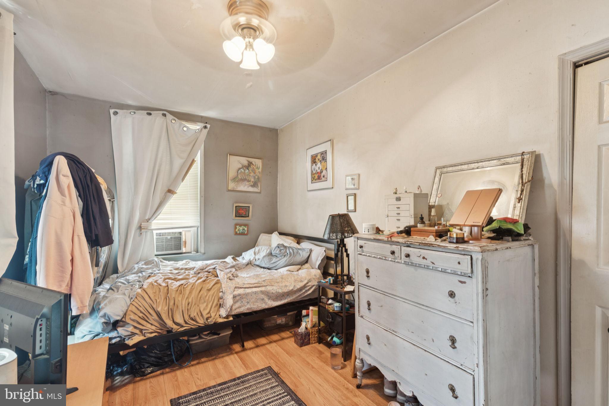 1520 W ONTARIO STREET