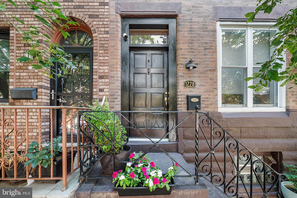 1228 MCKEAN STREET