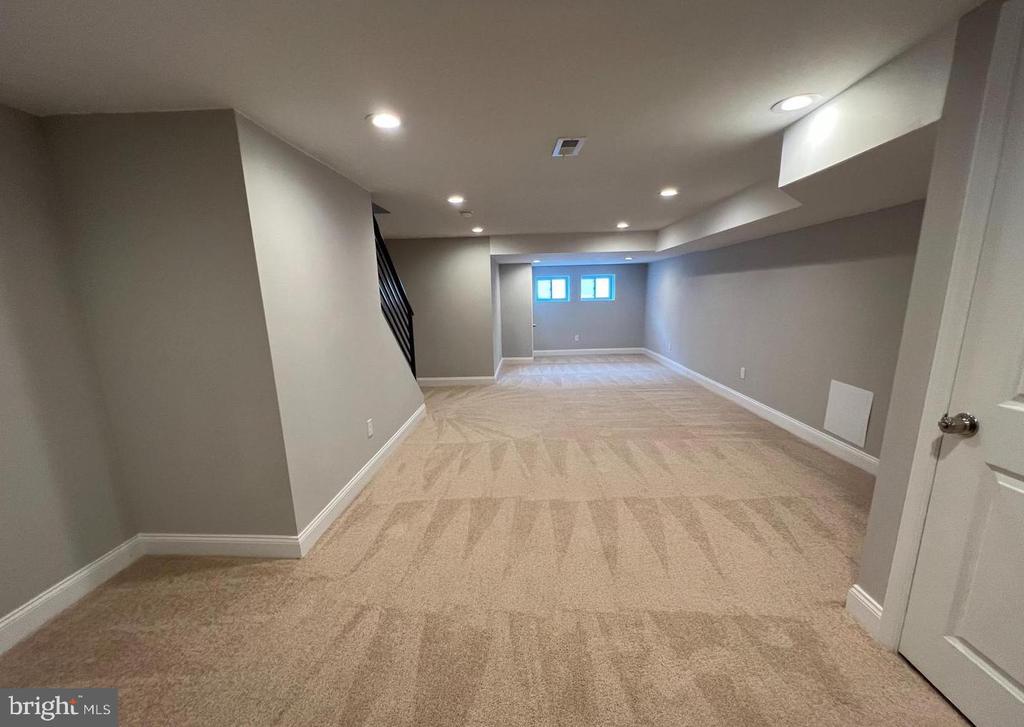 5528 LITCHFIELD STREET
