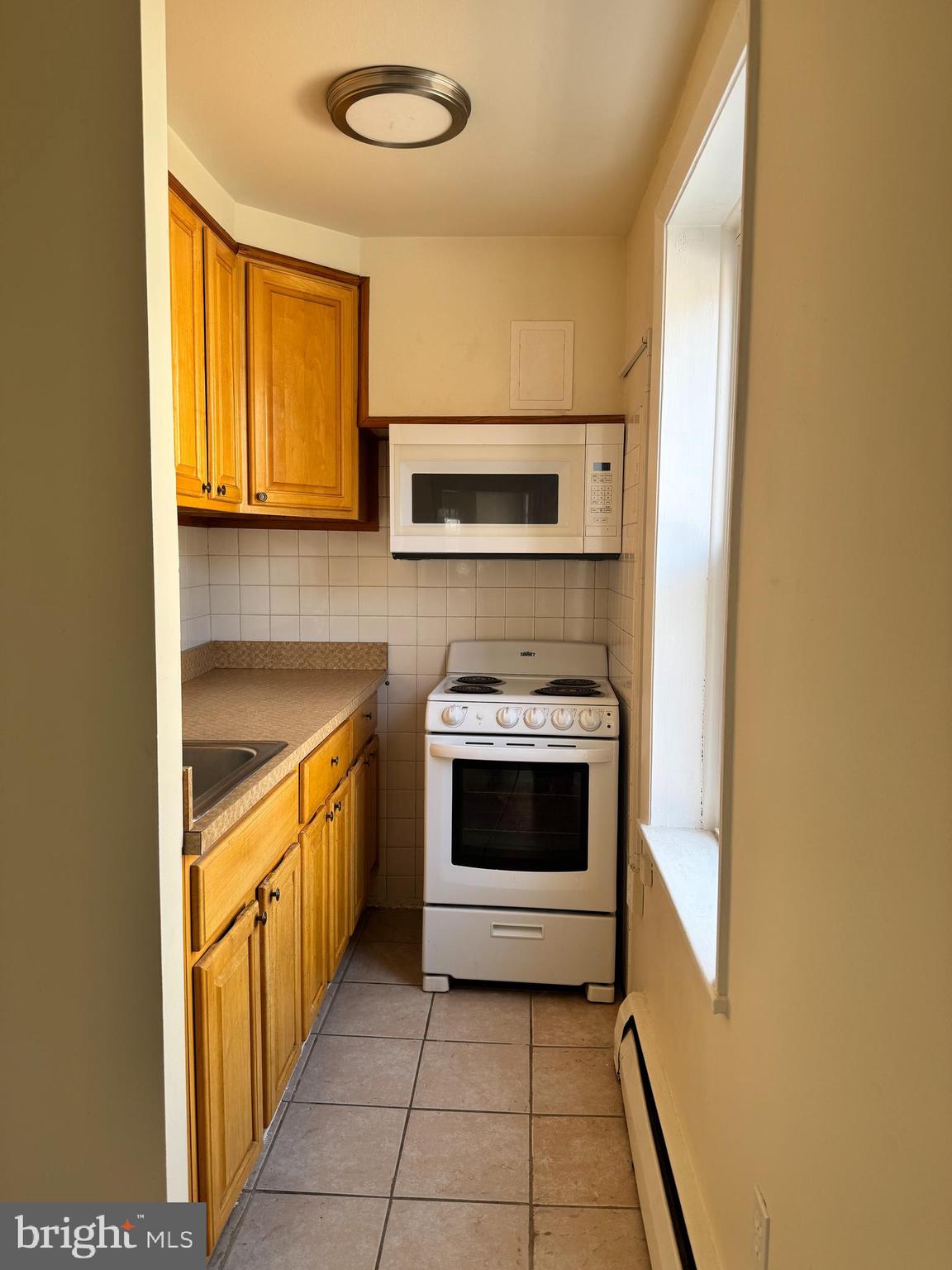 2062 LOMBARD STREET 2