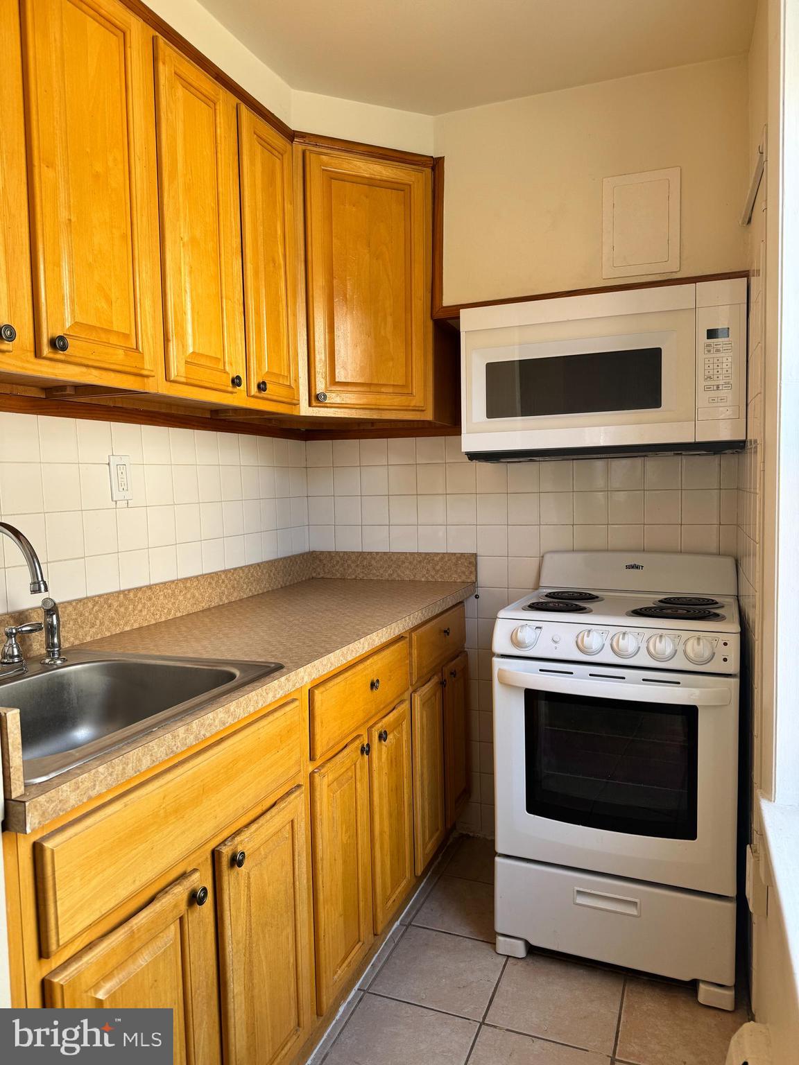 2062 LOMBARD STREET 2