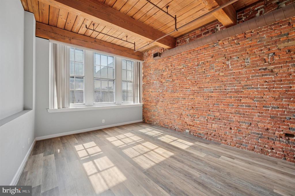 301 RACE STREET 202