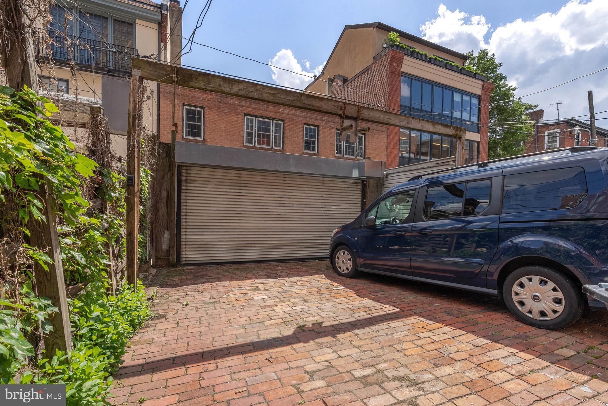 1524 PINE STREET 3