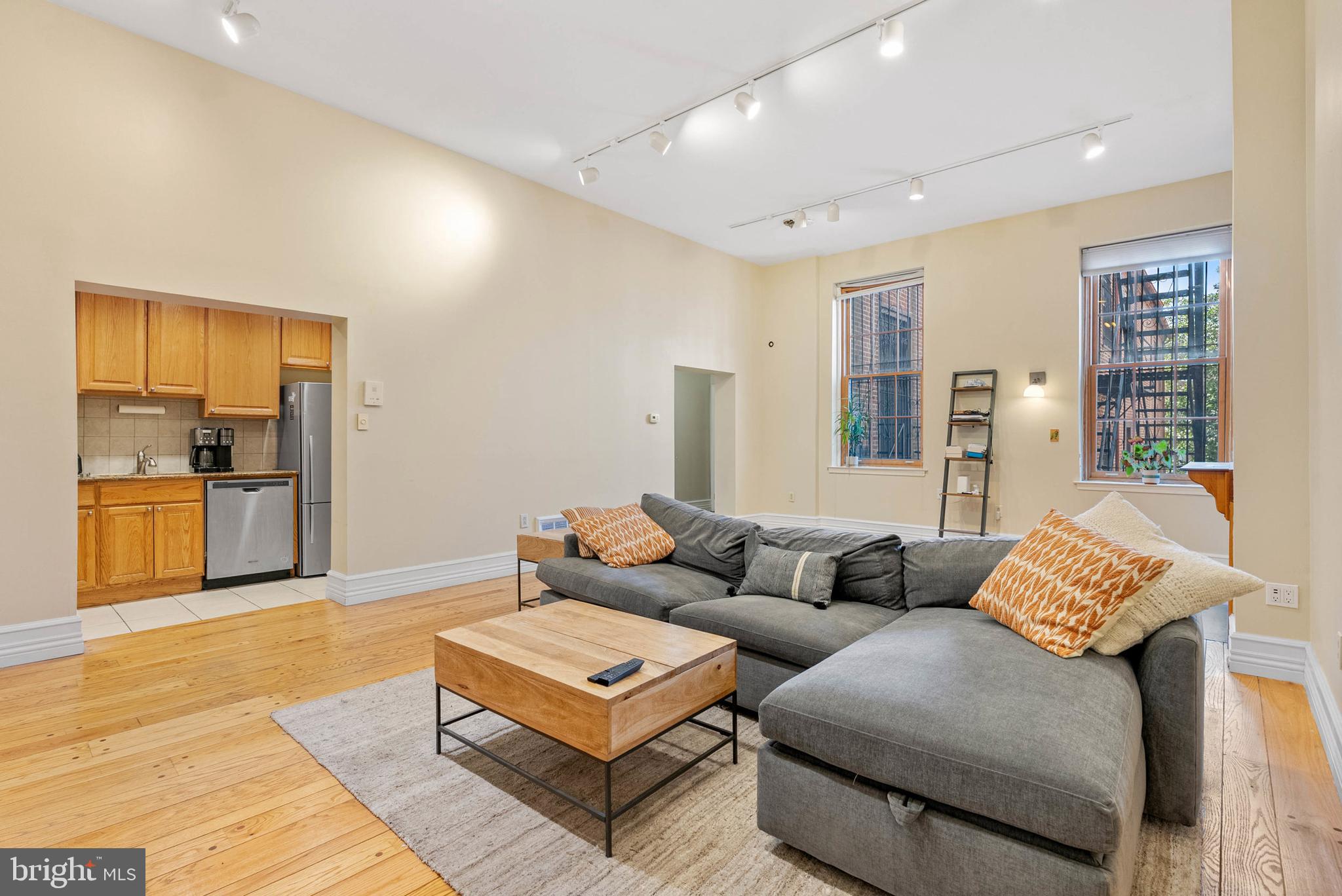 914 SPRUCE STREET 9