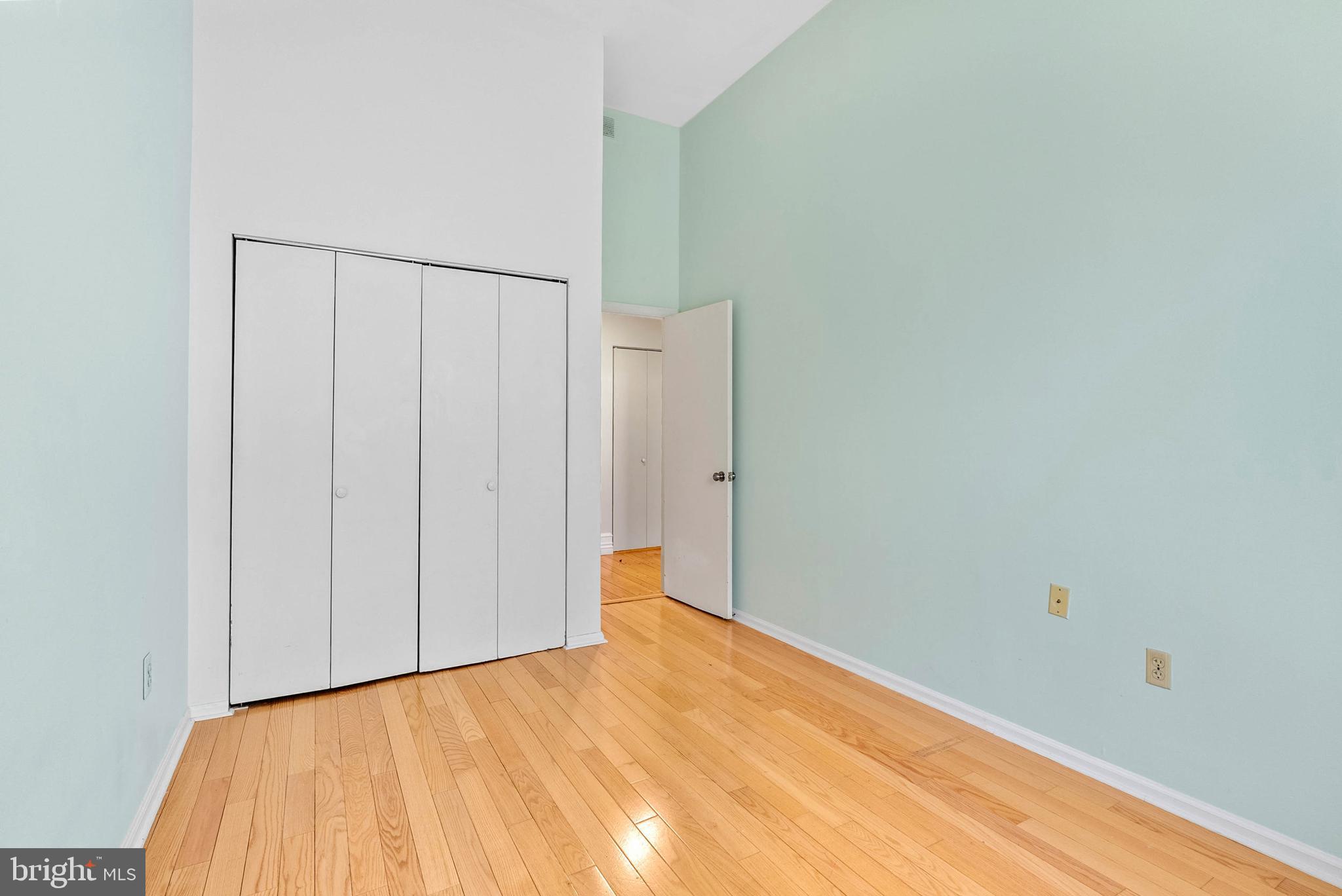 914 SPRUCE STREET 9